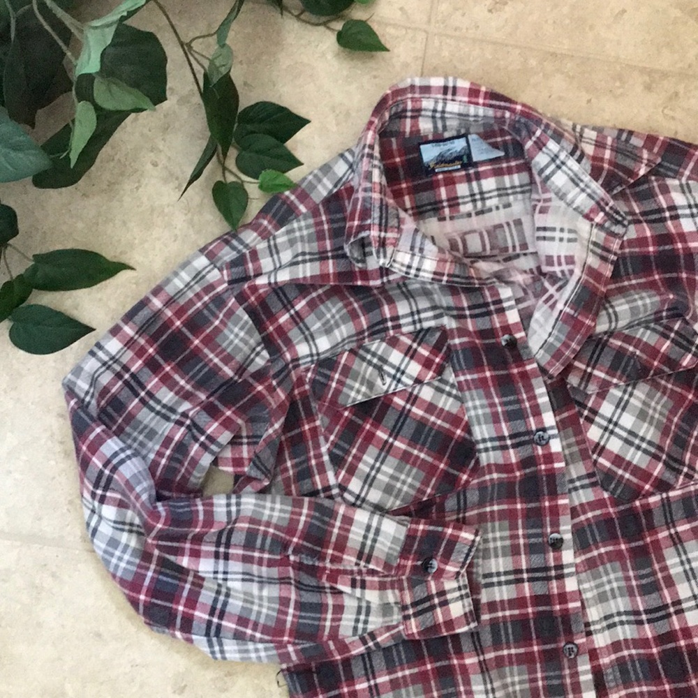 Plaid patterned flannel jacket - Picture 6 of 7